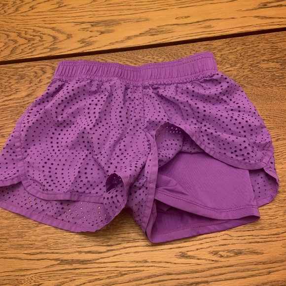 Girls Champion shorts with built in short liners (L 10-12) Great Condition! - Picture 3 of 4